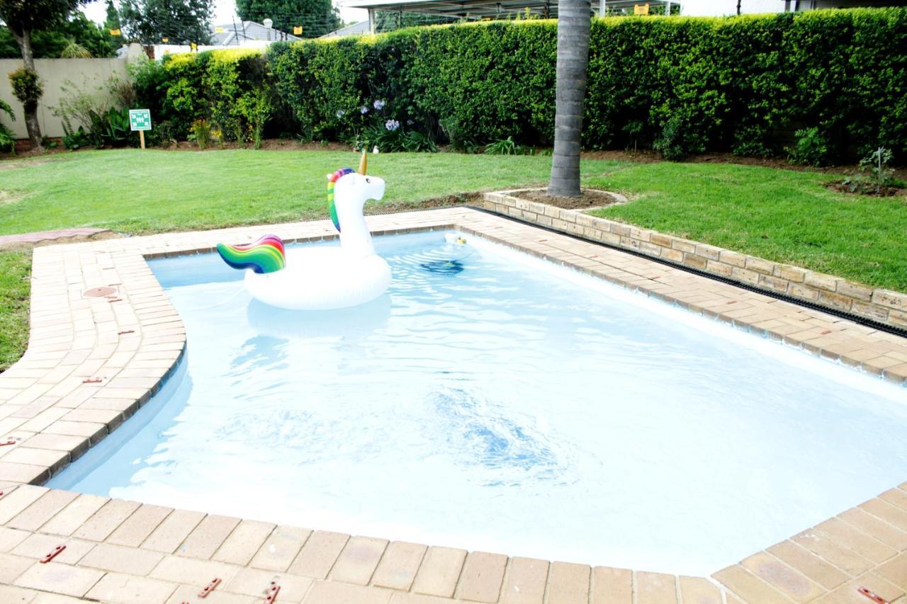 Midrand Bed And Breakfast Екстер'єр фото
